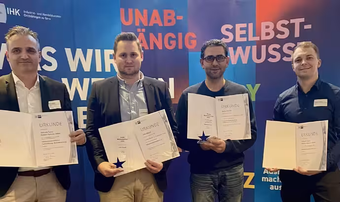 IHK Ostthüringen zeichnet aus: GEALAN stellt zwei landesbeste Azubis