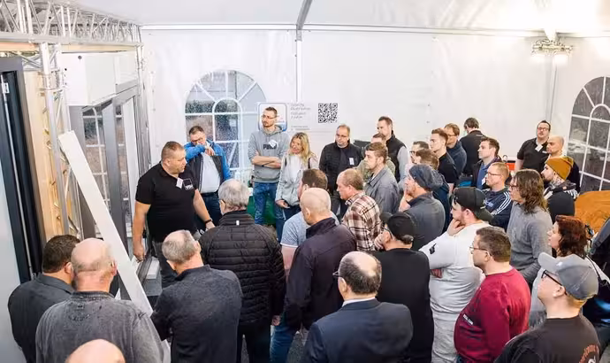 Erfolgreicher Praxistag von GEALAN und VENTANA: Fachwissen rund um die Hebe-Schiebe-Tür erweitert