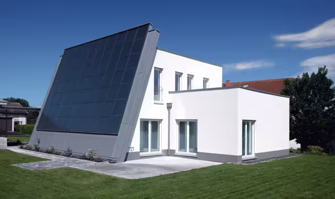 From Bauhaus to solar house