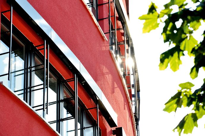 health_centre_on_the_banks_of_the_Rhein_desktop.jpg