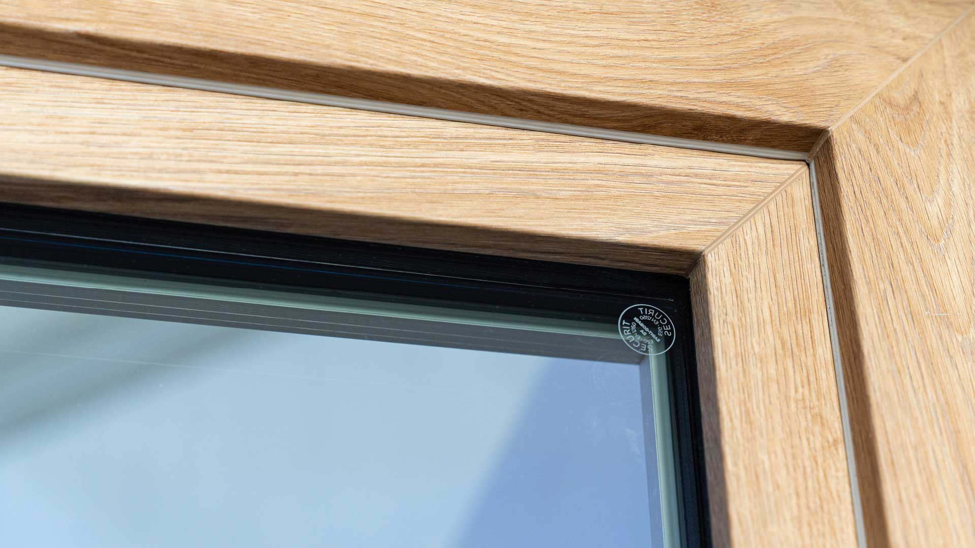 GEALAN-Holzoptik_Dekorfolie-1.jpg