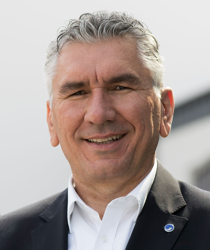 Portrait-Mau.jpg