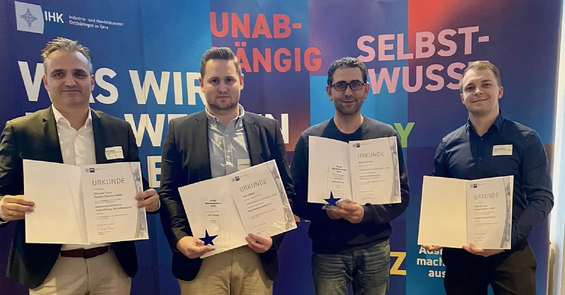 GEALAN-Azubis-Auszeichnung-IHK-2023.jpg
