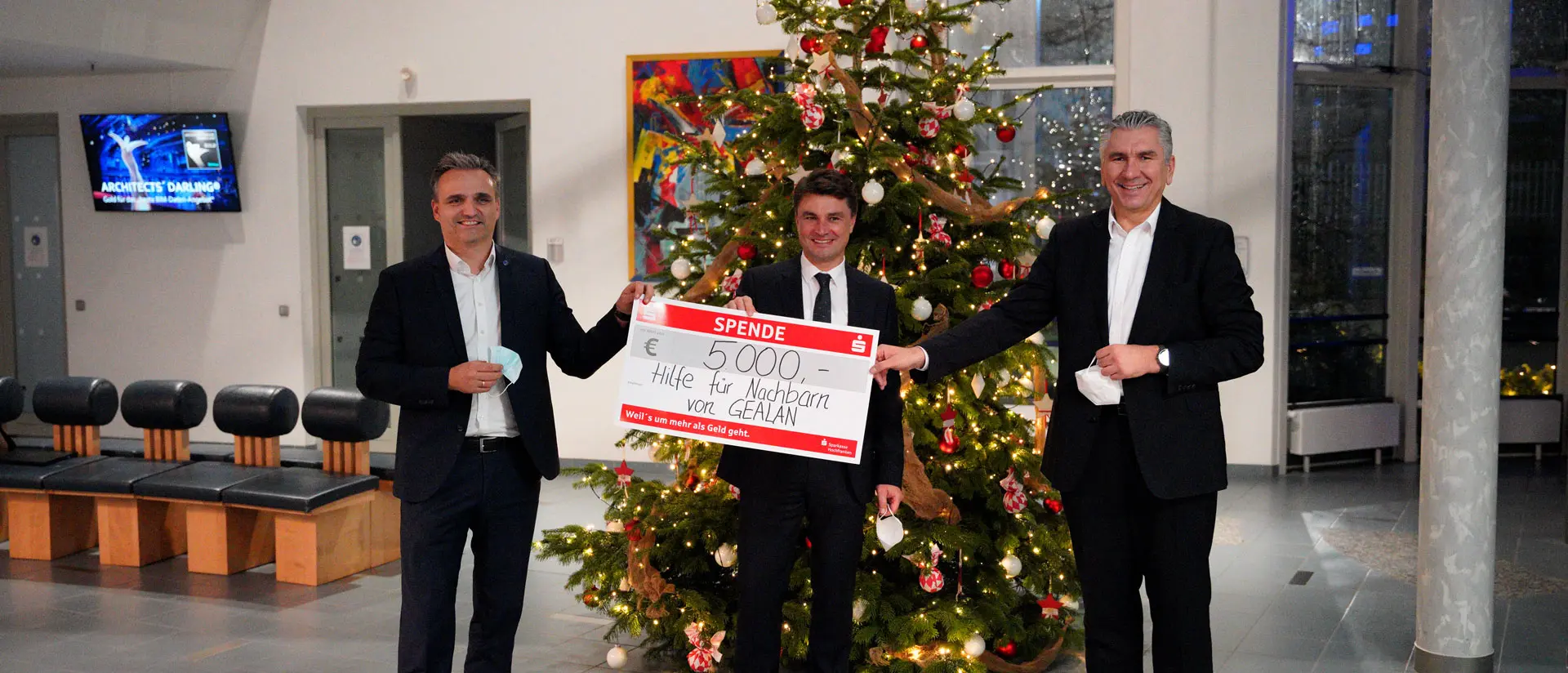 GEALAN-Spende-an-Hilfe-fur-Nachbar-2021.jpg