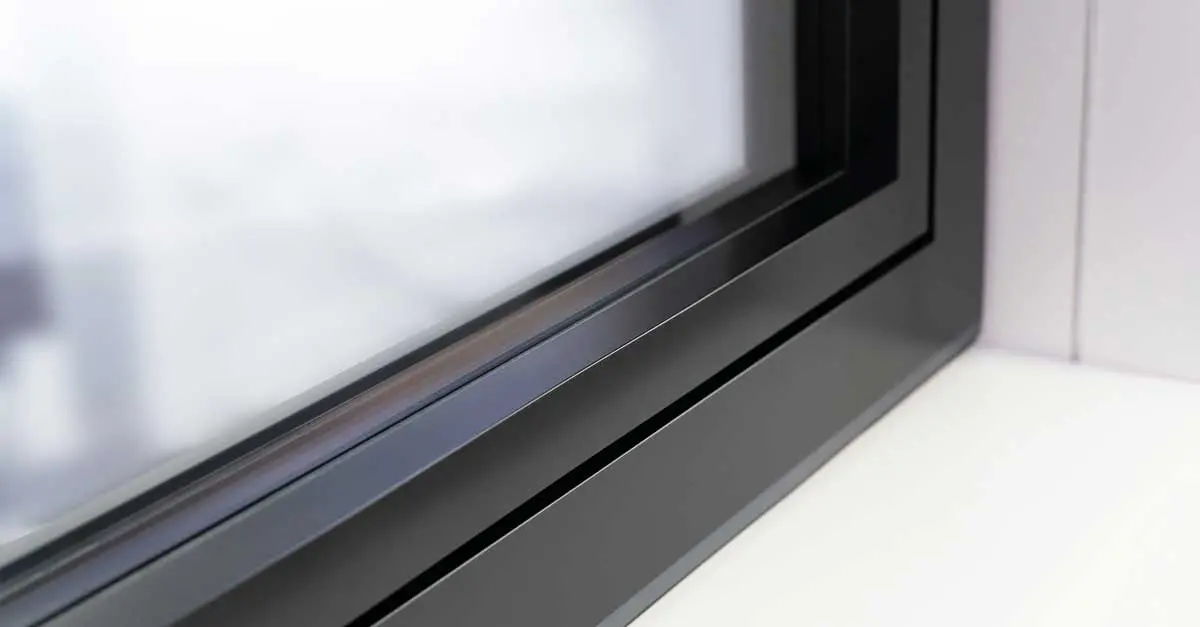 BAU-2023-GEALAN-KONTUR-mit-Alu-Schale.jpg