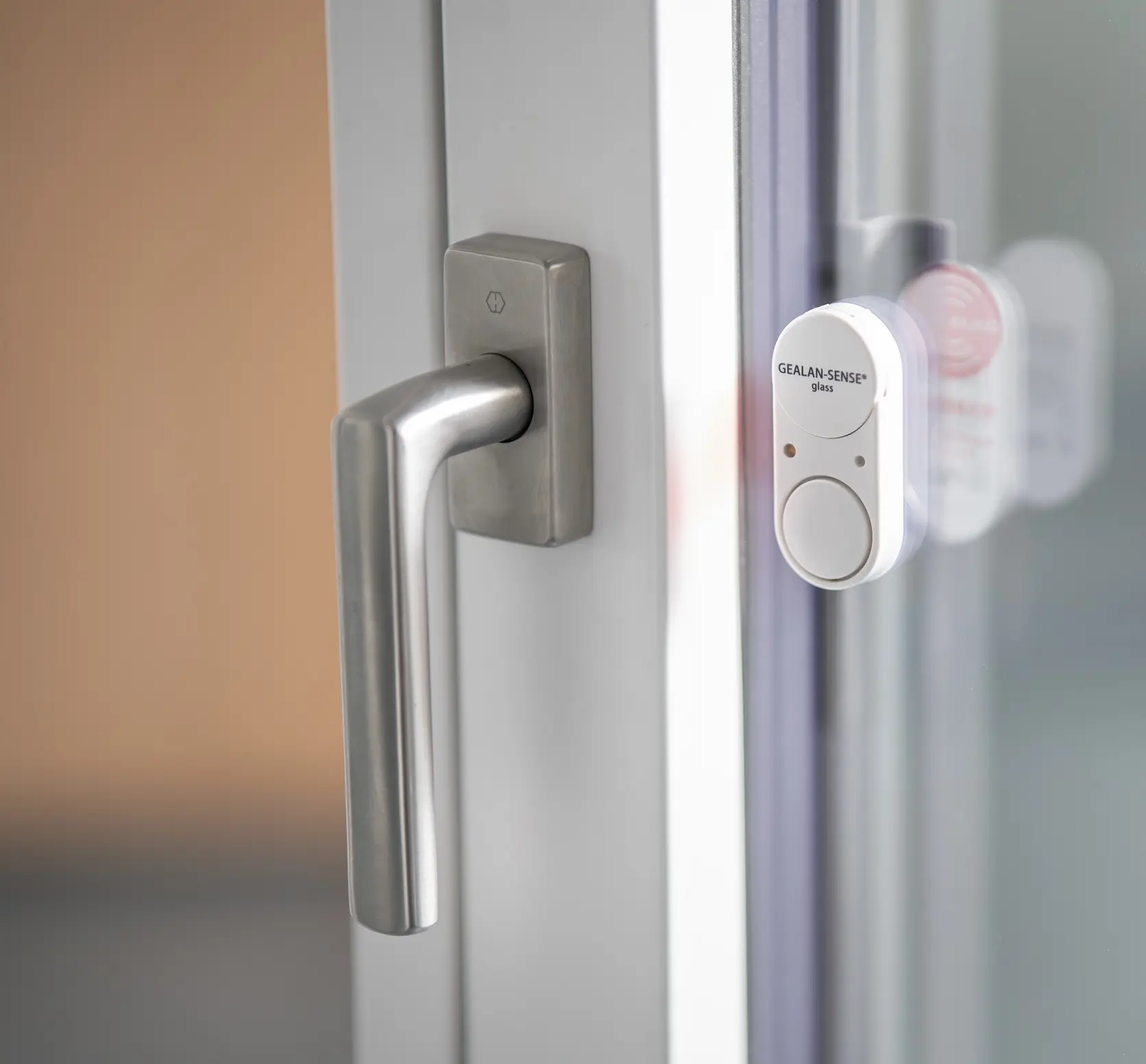 GEALAN-SENSE-glass-Einbau02.jpg